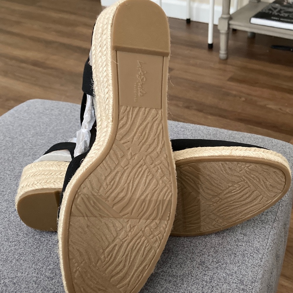 Life Stride Black Espadrille Wedges New in Box - Picture 7 of 10